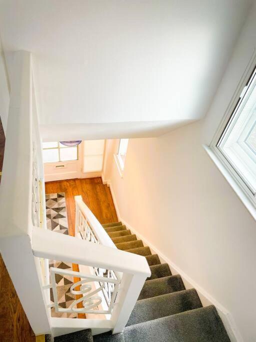 House In Colnbrook Near Windsor & Heathrow Villa Ngoại thất bức ảnh